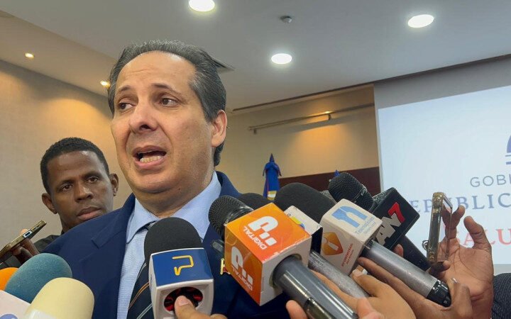 Llaman a vacunarse contra la influenza y advierten el mal uso de antibióticos