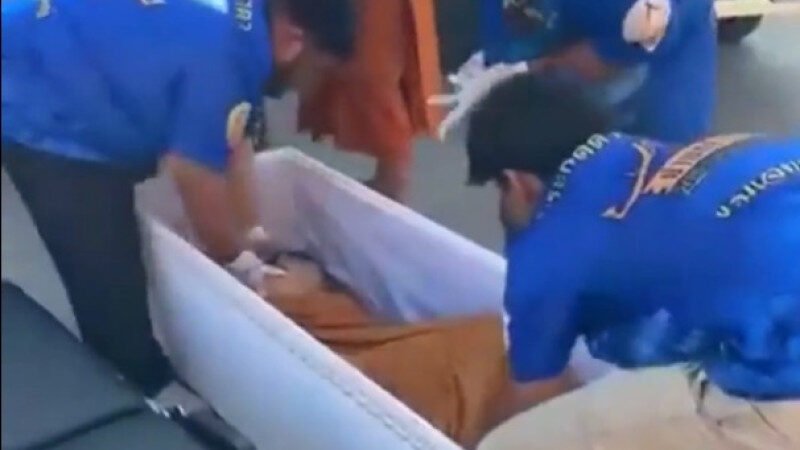 Resucita a la vida antes de ser cremada en Tailandia