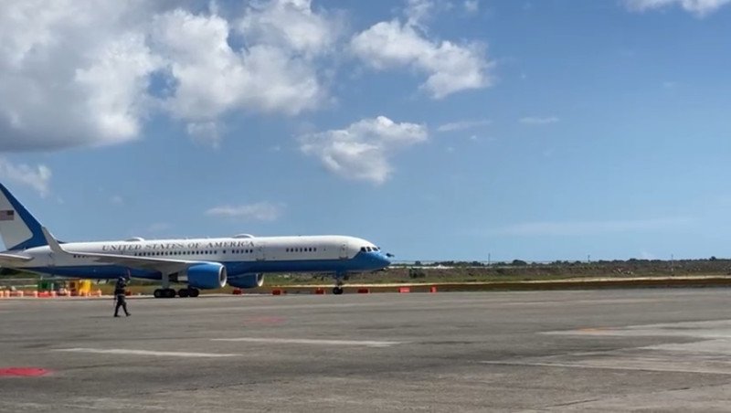 Llega el secretario de Guerra de Estados Unidos  a República Dominicana