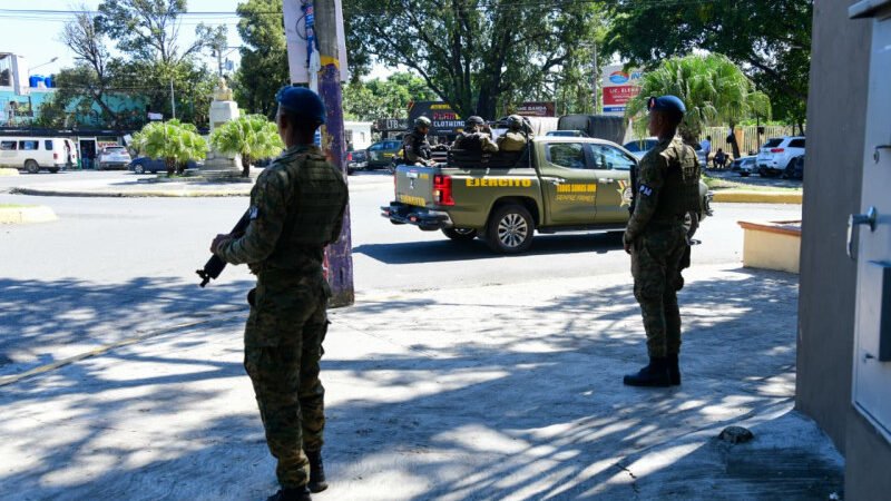 Tremendo aparataje militar en San Cristobal