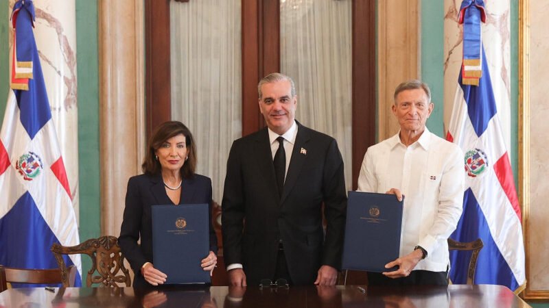 Firman acuerdo para fortalecer lazos económicos y culturales