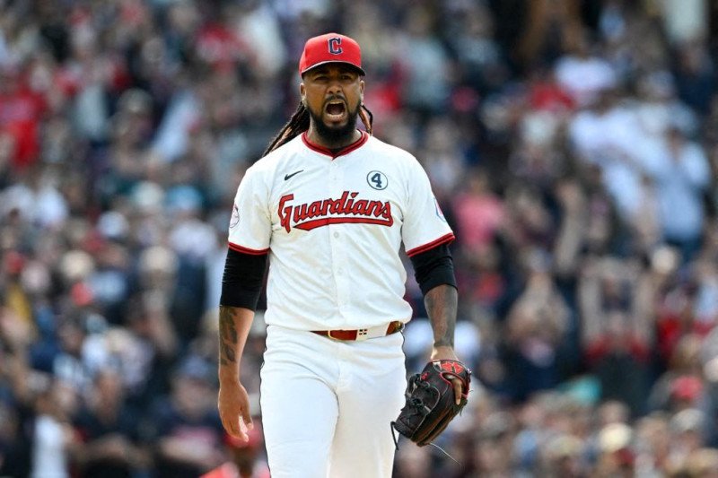 Arrestan a Emmanuel Clase al llegar a NY