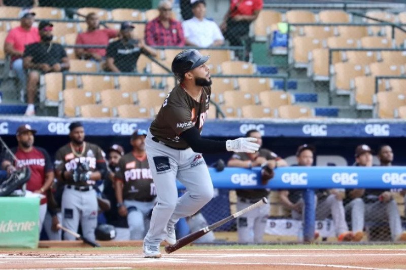Gigantes derrotan a los Leones dos carreras por una