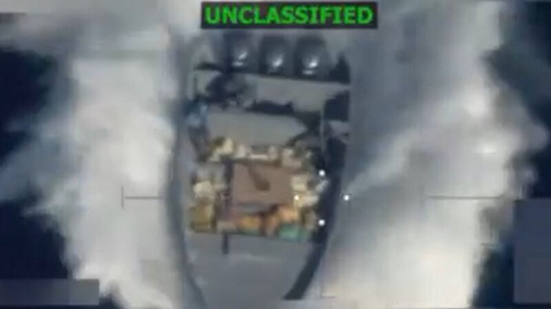 Más de 30 lanchas hundidas y unos cien muertos dejan ataques de EEUU en Caribe y Pacífico