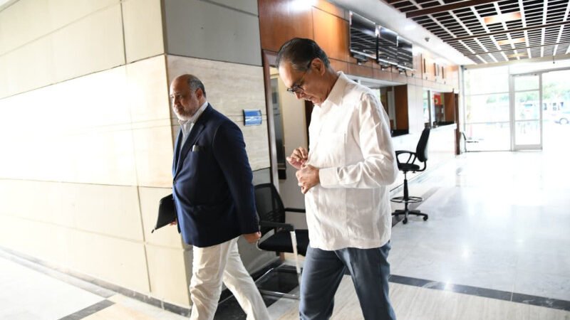  Abogado de Hazim asegura exfuncionario podría morir de manera súbita en la cárcel