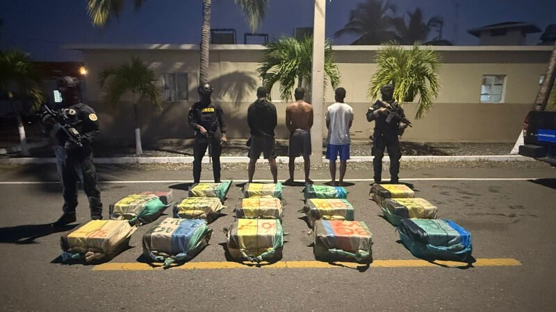 Confiscan 429 kilos de cocaína y detienen a tres dominicanos en Baní