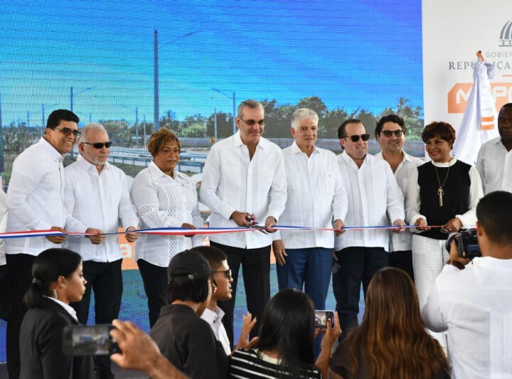 Gobierno inaugura etapa final de la avenida Ecológica