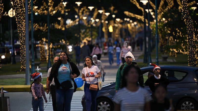 Venezuela celebra Navidad con ansiedad bajo la mira de Estados Unidos