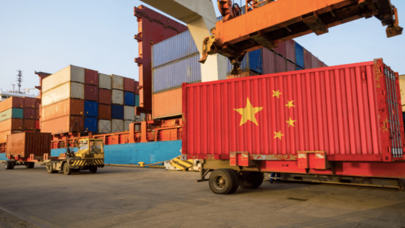 Impuestos y multas contra comercio ilegal chino