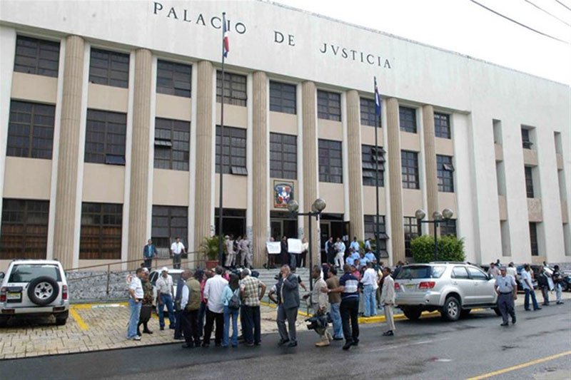 Compras de mobiliarios sin evidencias de adquisición