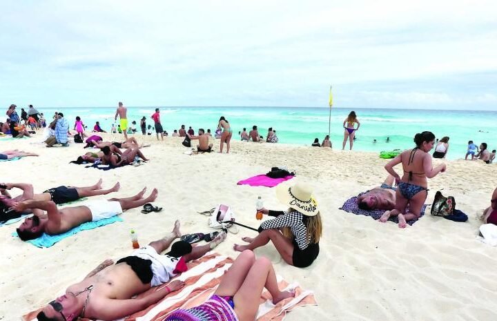 Anuncian facilidad de entrar al país solo con pasaporte vigente