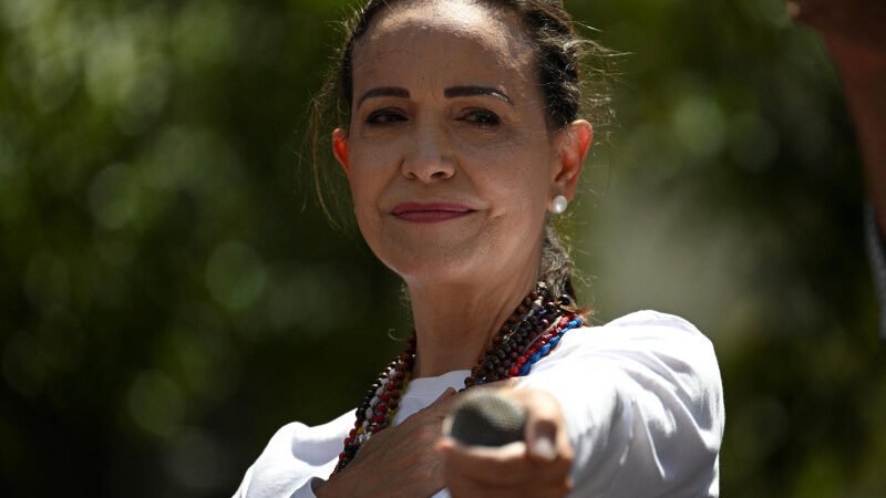 Machado culpa a Maduro de despliegue militar de EEUU en el Caribe