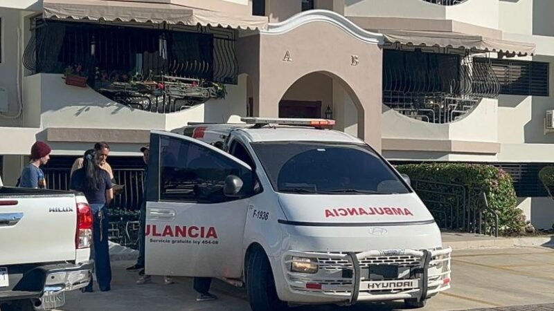 Muere al caer de un quinto piso de edificio en Santiago