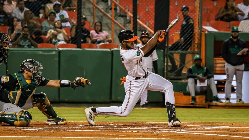 Los Toros vencen a las Estrellas otra vez