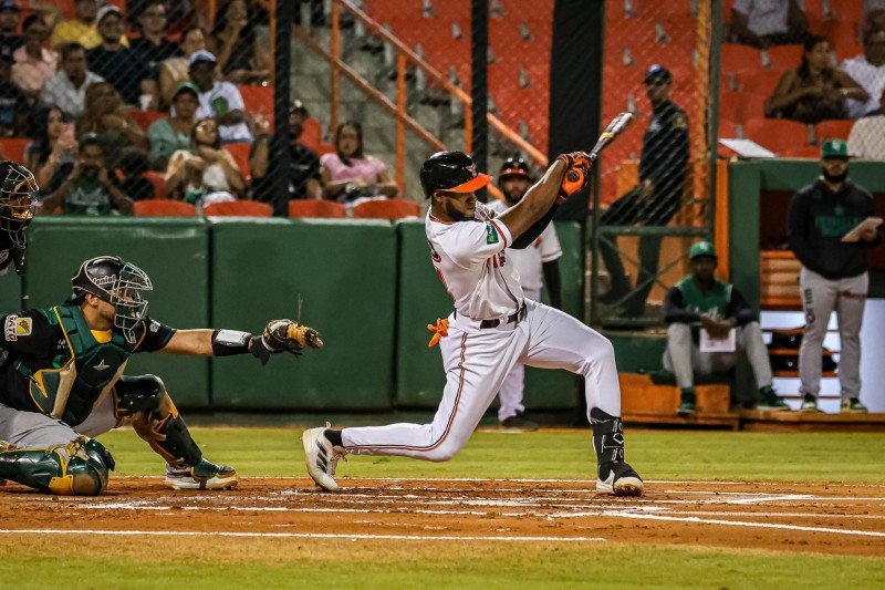 Los Toros vencen a las Estrellas otra vez