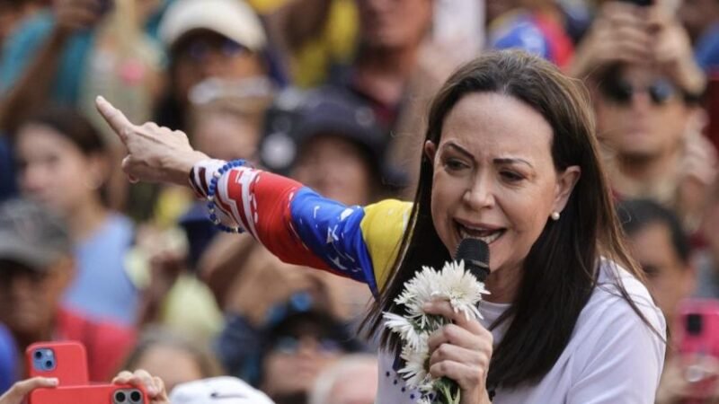 Es una mujer que «no tiene el apoyo ni el respeto» necesarios para gobernar Venezuela