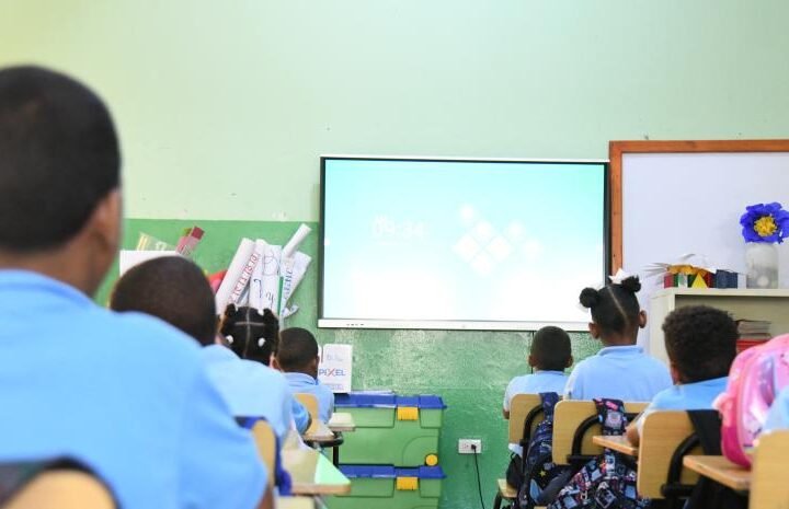 Inician de clases hoy mientras la ADP advierte que es mañana es el día