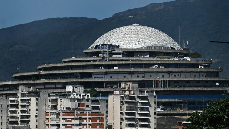 Liberan presos políticos, incluyendo extranjeros