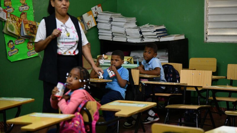 Centros educativos aseguran control del desayuno escolar