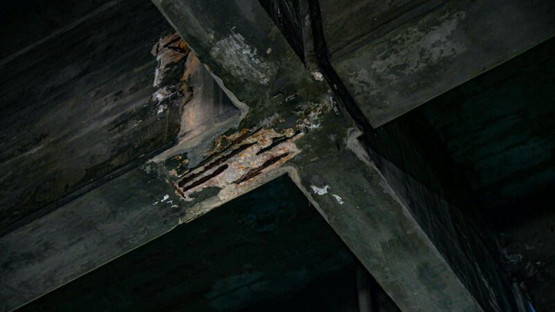 Fallas debajo del Puente Duarte pone en peligro la estructura