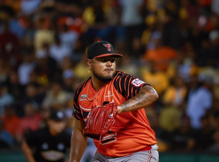 Toros derrotan a las Águilas y quedan solos en el segundo lugar