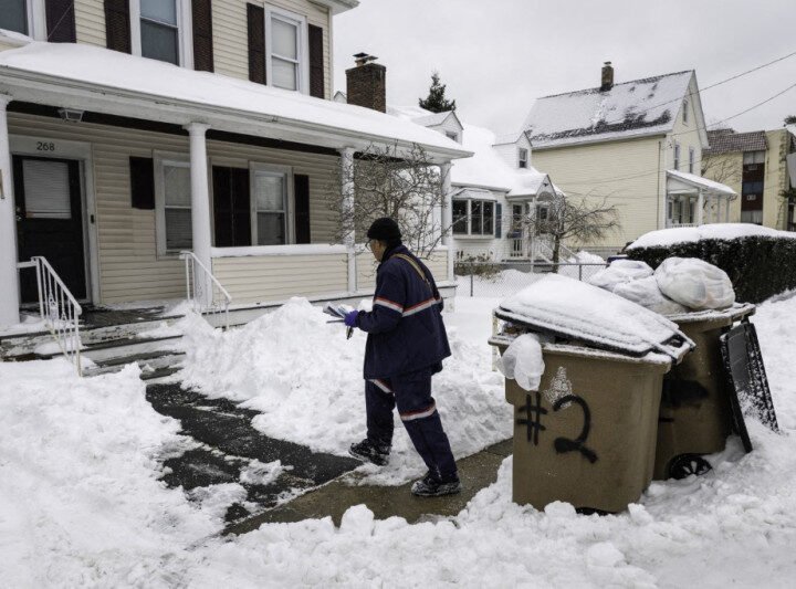 Van 34 muertos por tormenta de nieve y hielo en EEUU