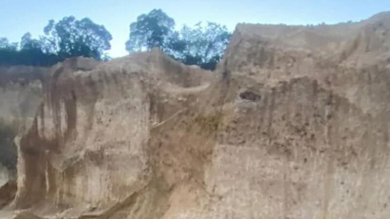 Mueren dos persona y una herida en derrumbe de mina de materiales