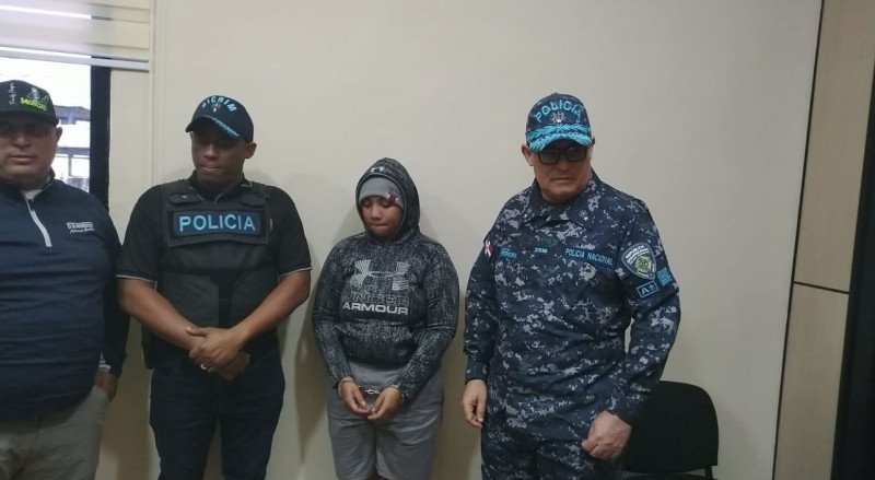 Se entrega acusada de ultimar a su hermana de 14 en SFM