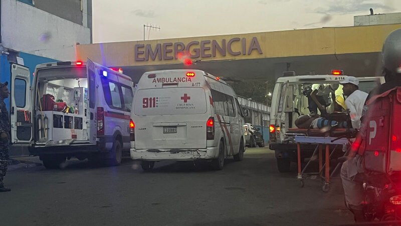 Explican por qué ambulancias permanecen en emergencia