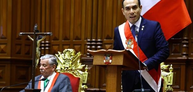 Destituyen al presidente José Jerí del Perú
