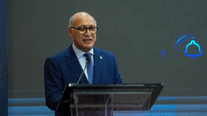 Exigen supervisar  los negocios chinos