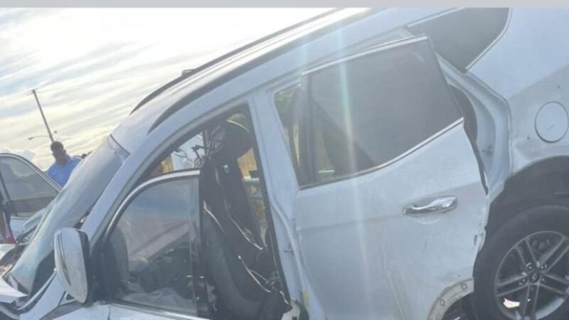 En el accidente de tránsito en la circunvalación de Baní mueren 3 y 5 heridos