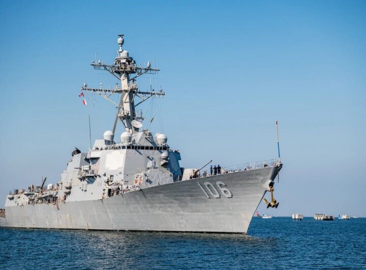 Estados Unidos envía al puerto de Puerto Príncipe naves marinas de guerra