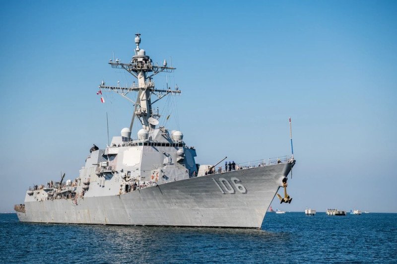 Estados Unidos envía al puerto de Puerto Príncipe naves marinas de guerra