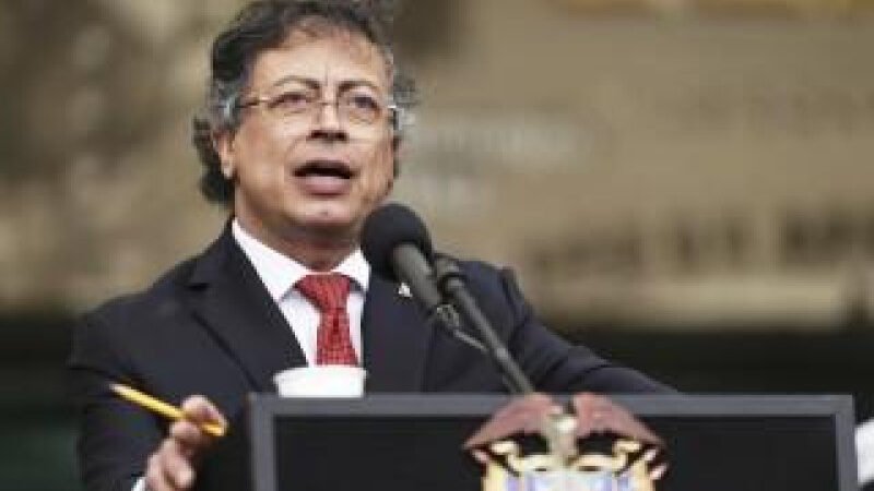 Suspenden las pláticas de paz tras el pacto entre Trump y Petro