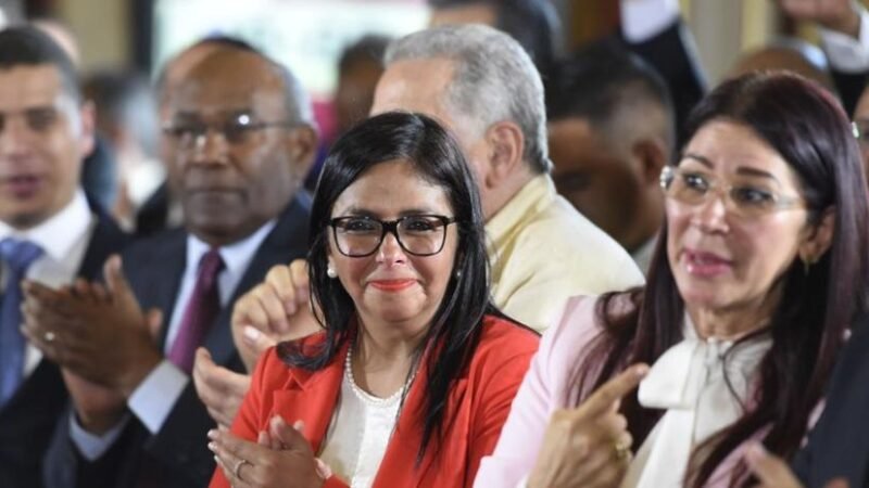 Un mes que Delcy Rodríguez asume el rol de presidenta