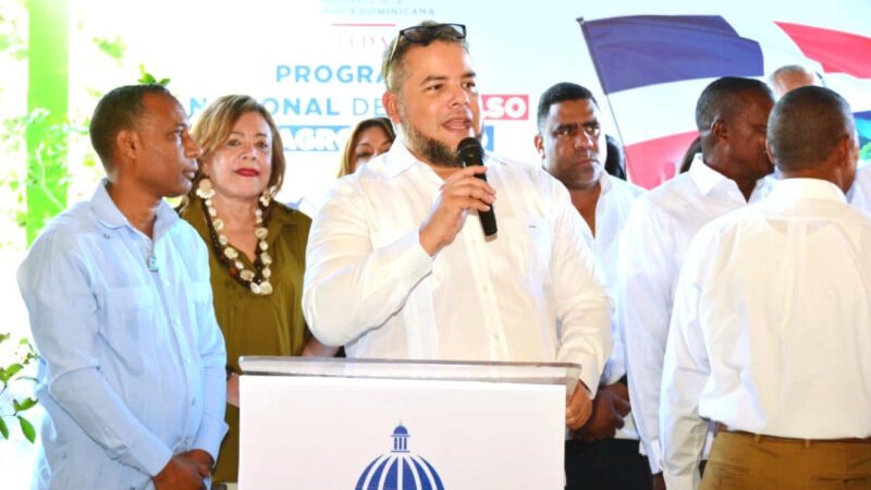 Investigan a Hecmilio Galván, director del FEDA