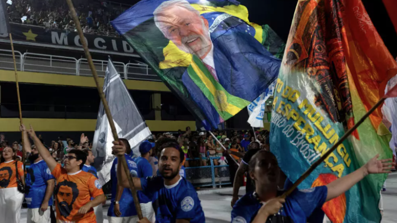 Lula  busca la reelección en octubre