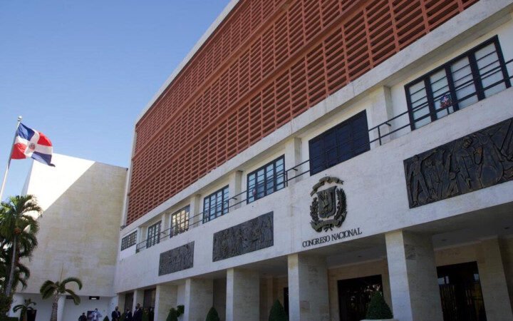 Legisladores del PRM lideran lista de ausencias en el Congreso Nacional