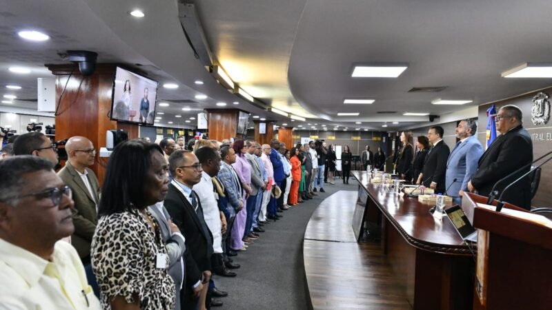 JCE presenta calendario electoral 2028 y el Libro de Resultados Electorales 2024