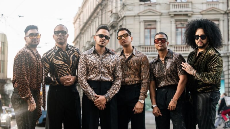 Grupo Extra estrena “Dime lo que te pasó” y celebra nominación a los Premios Soberano