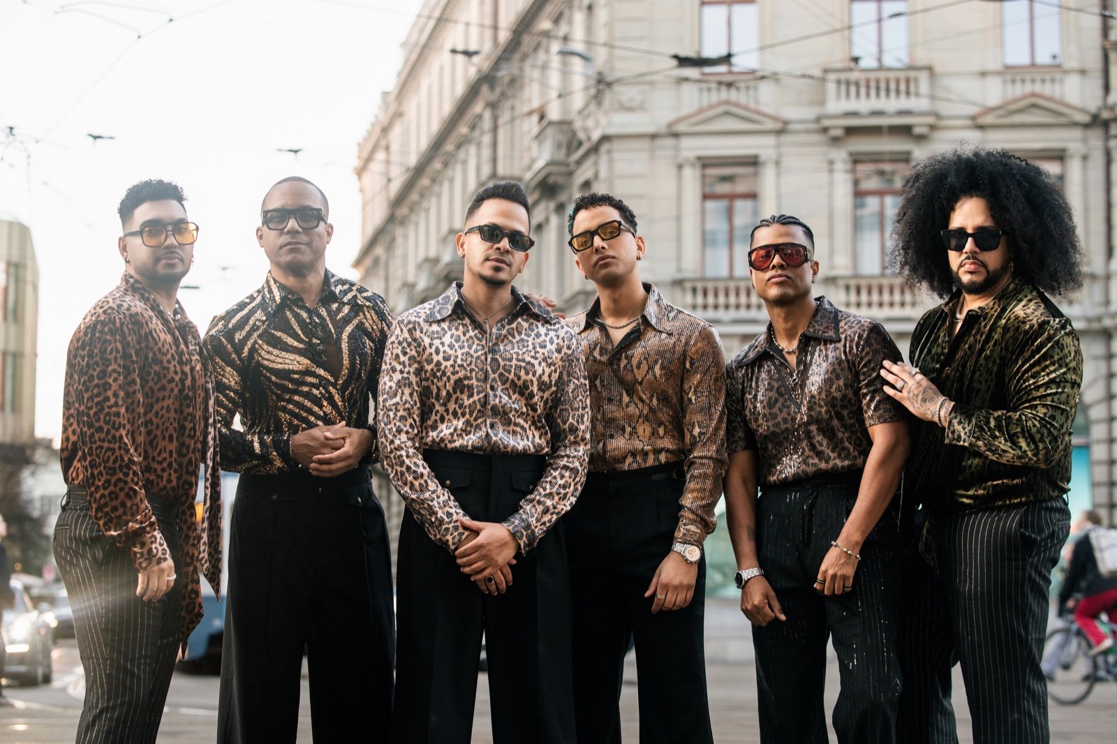 Grupo Extra estrena “Dime lo que te pasó” y celebra nominación a los Premios Soberano