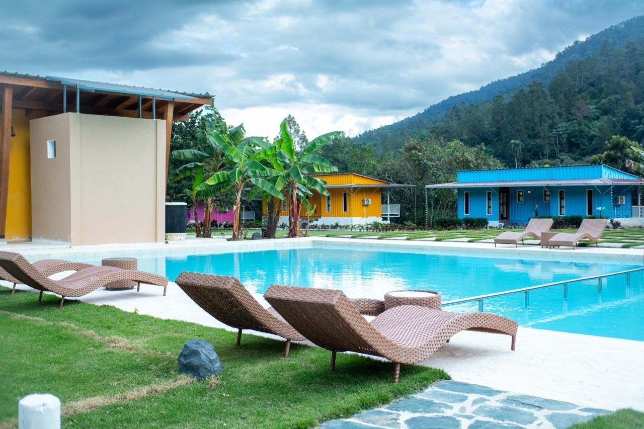 Veteranos de EE.UU. demandan a socio local por presunta estafa en proyecto de turismo médico en Jarabacoa