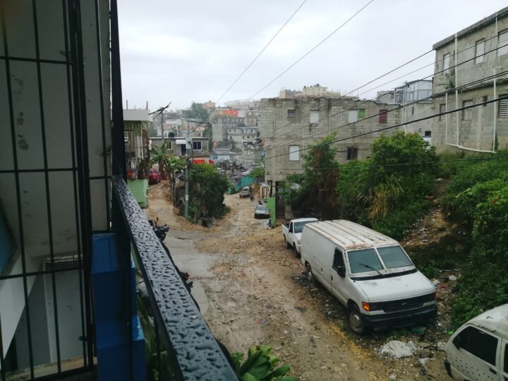 Residentes de la calle Jacaranda del Café de Herrera reclaman soluciones urgentes