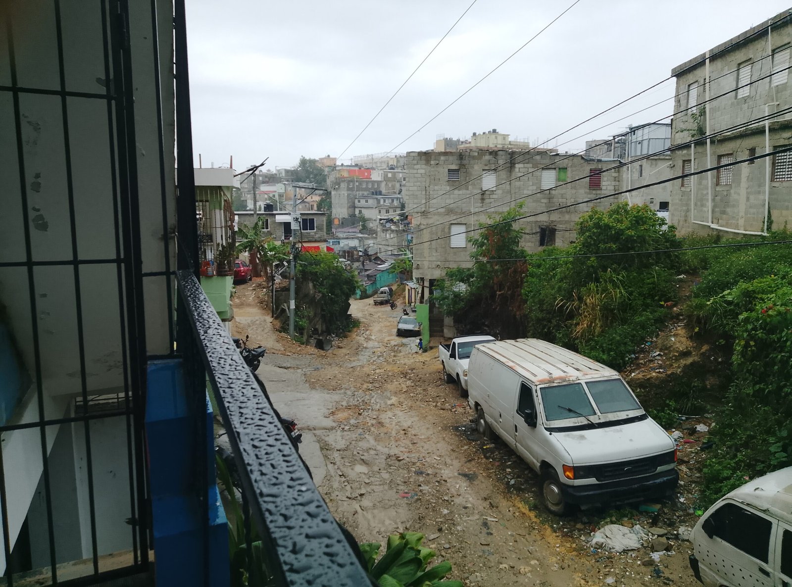 Residentes de la calle Jacaranda del Café de Herrera reclaman soluciones urgentes