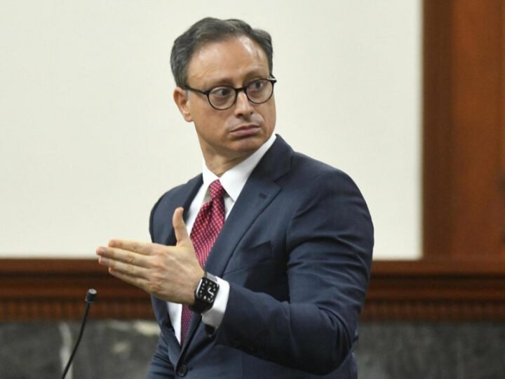 Rechazan salida del país a Jean Alain Rodríguez; historial médico carecía de traducciones legales