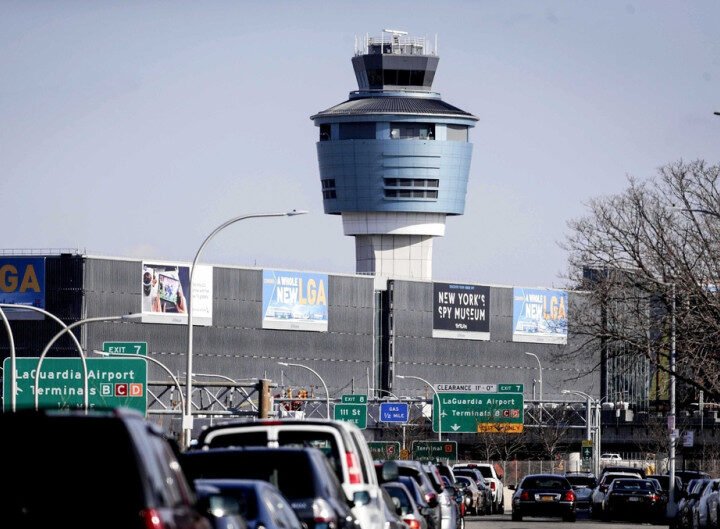 Aeropuerto NY, reabre tras choque mortal entre avión y camión