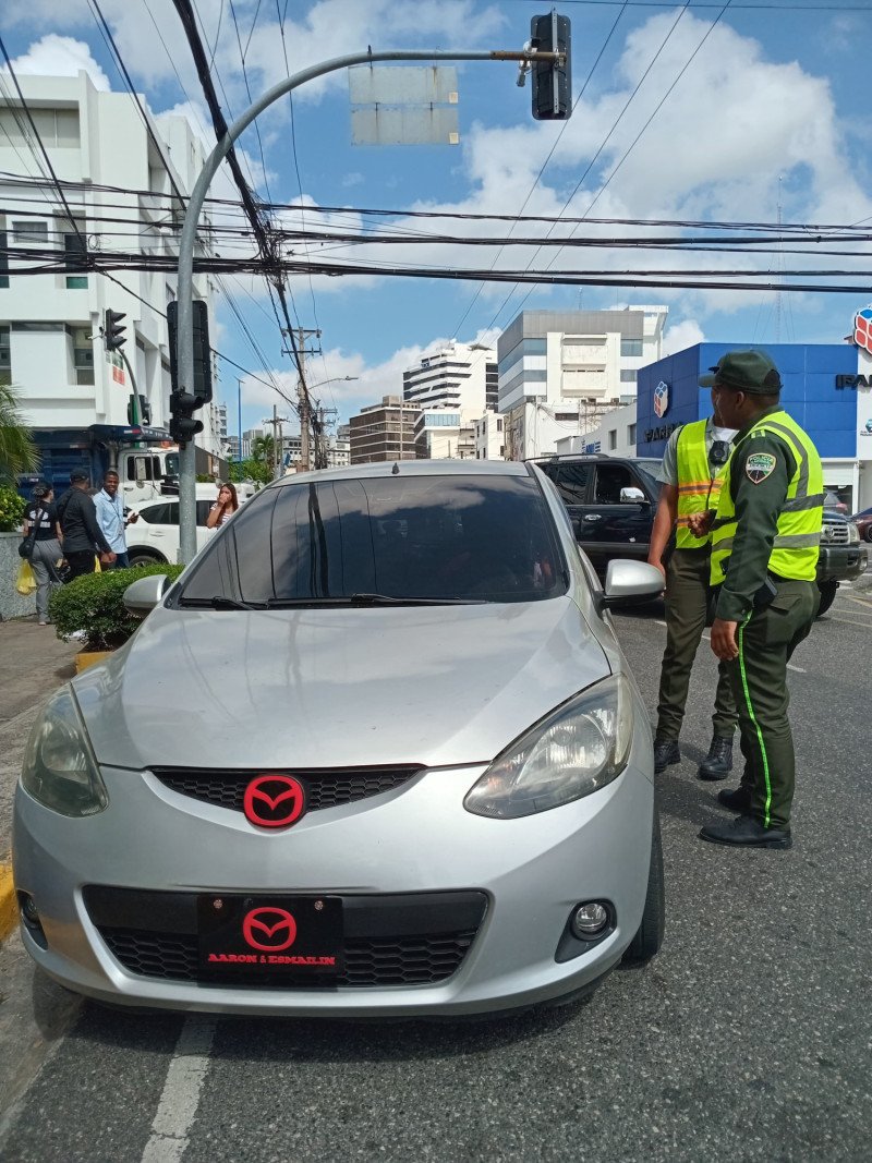 Colocan mas de 70 multas de tránsito a hombre pese que no conducía desde hace años