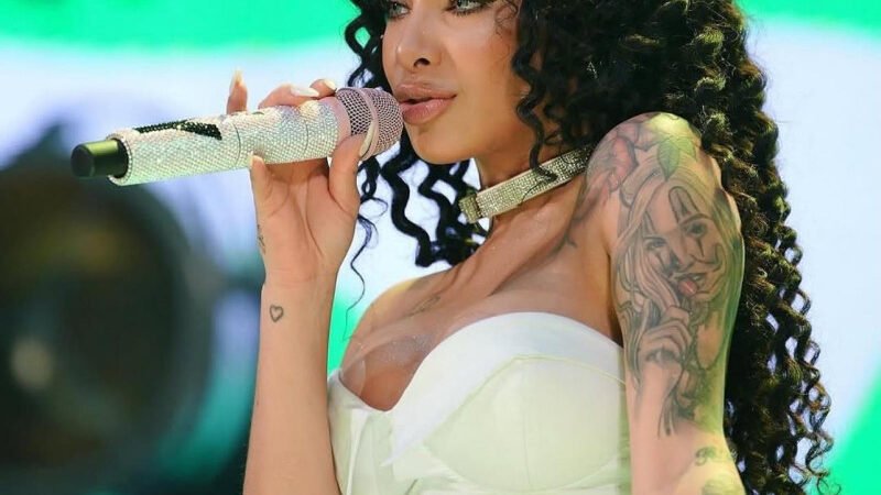 Una carrera ruidosa a la par de su popularidad