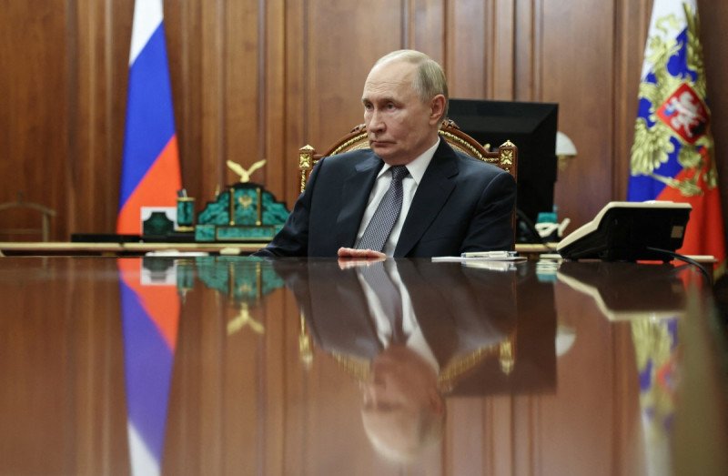 «La vía diplomática en el conflicto con Irán en una llamada con Pezeshkian», pide Putin